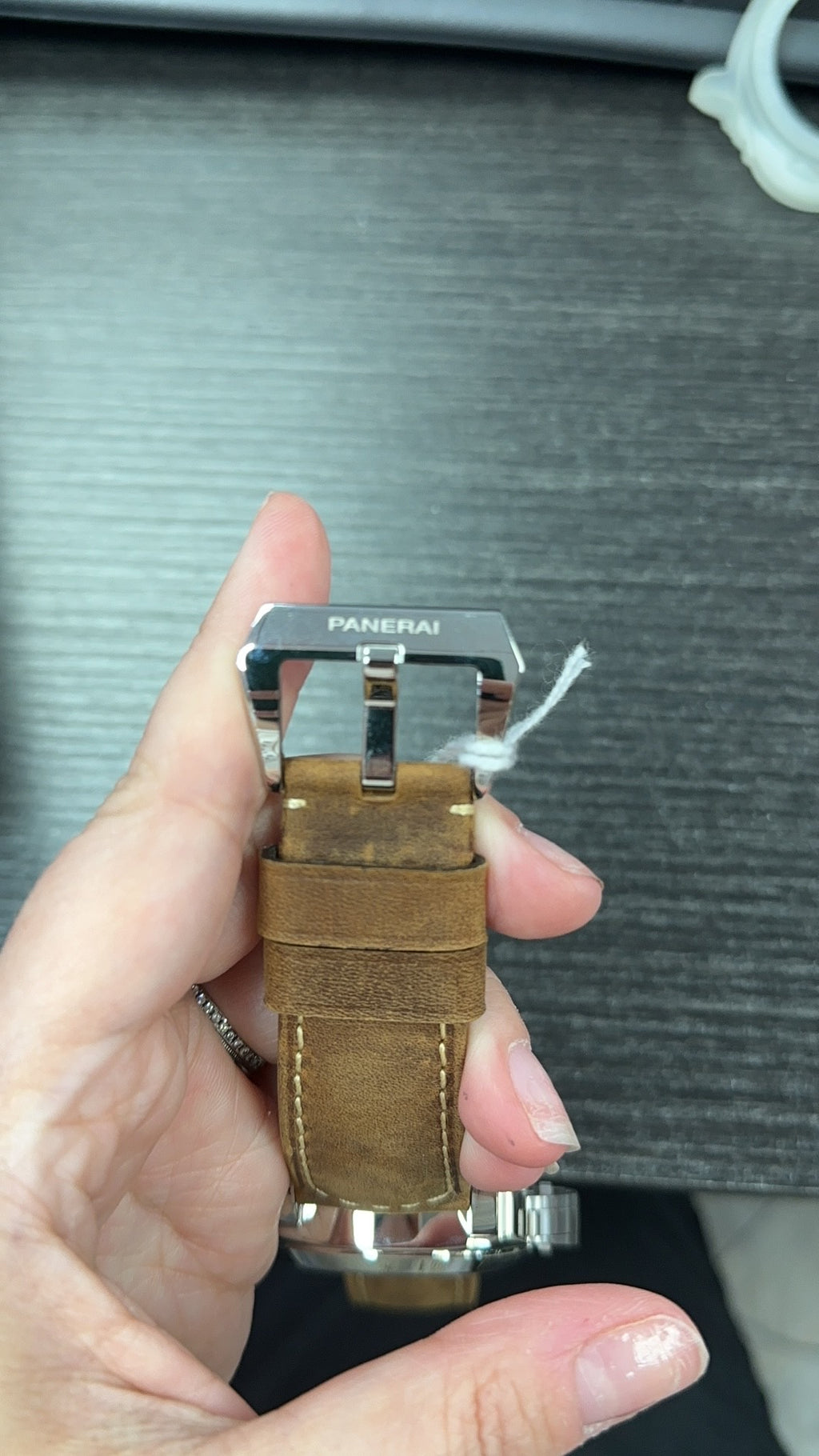 buckle_opened