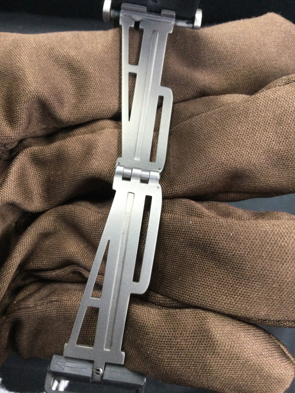 buckle_opened