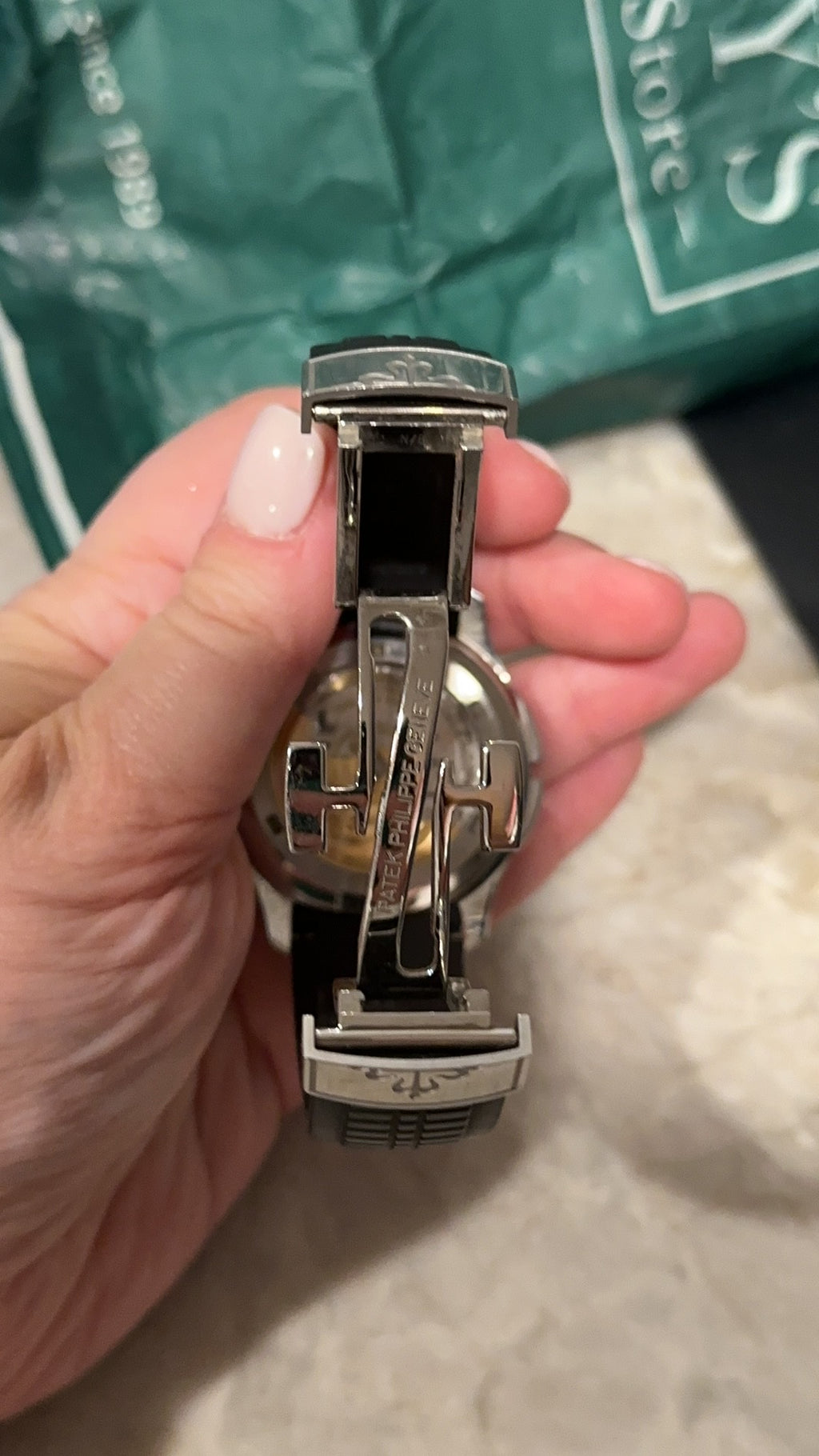 buckle_opened
