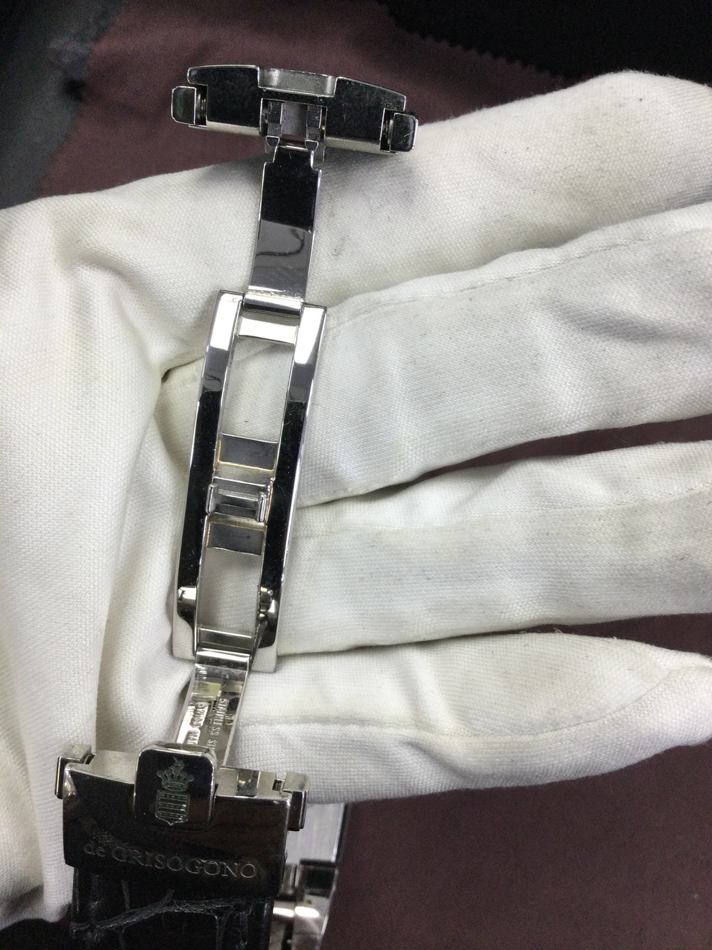 buckle_opened