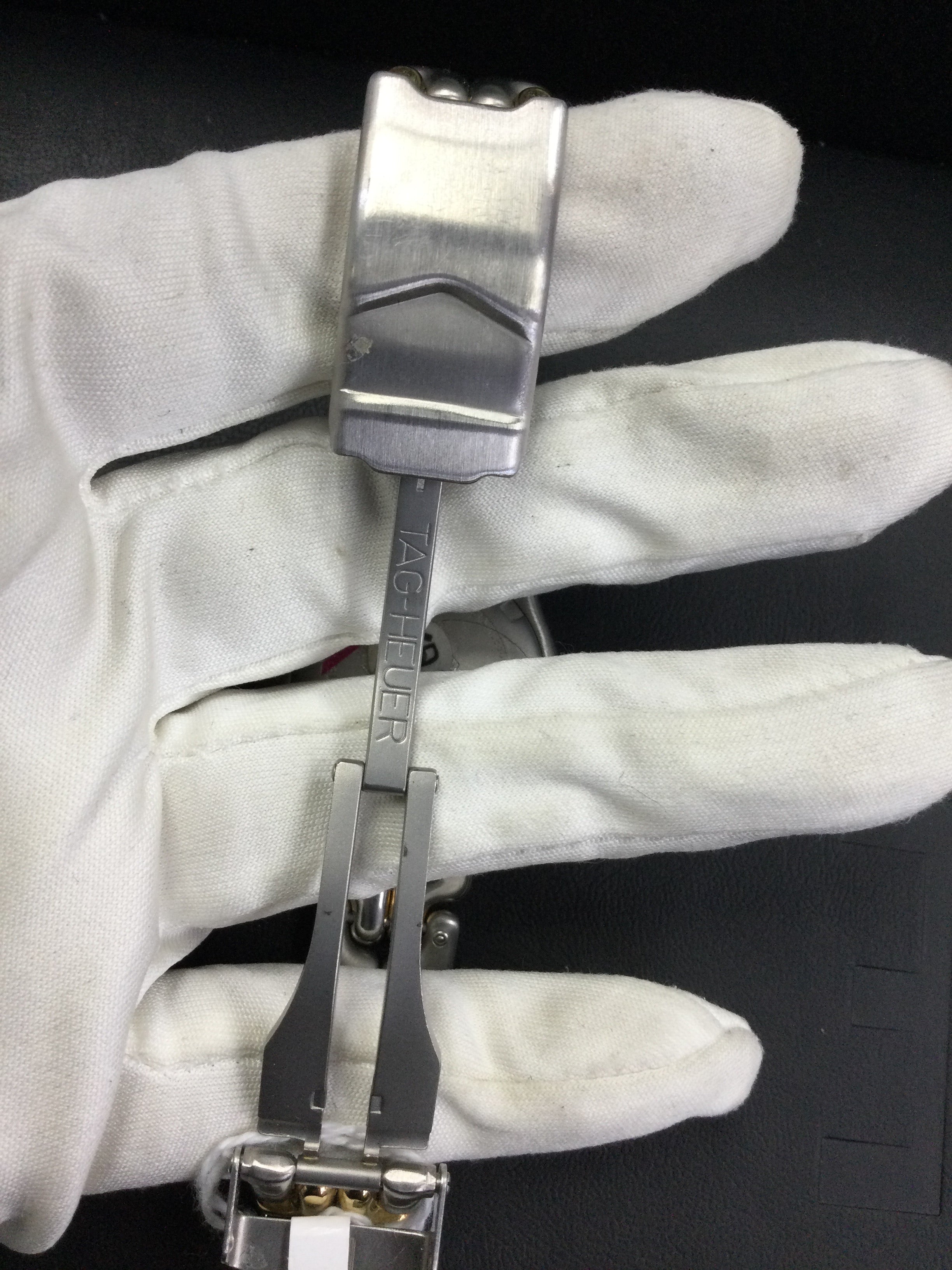 buckle_opened