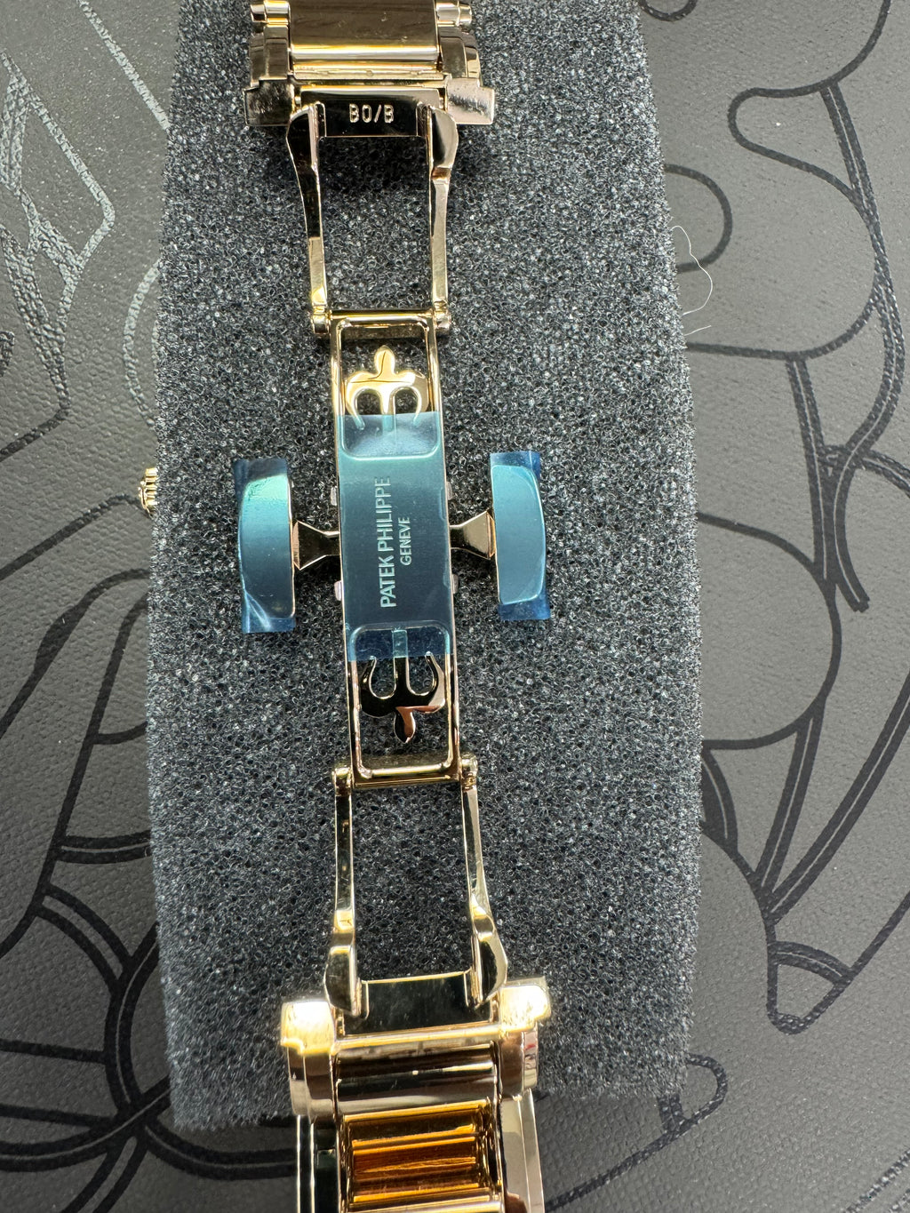 buckle_opened