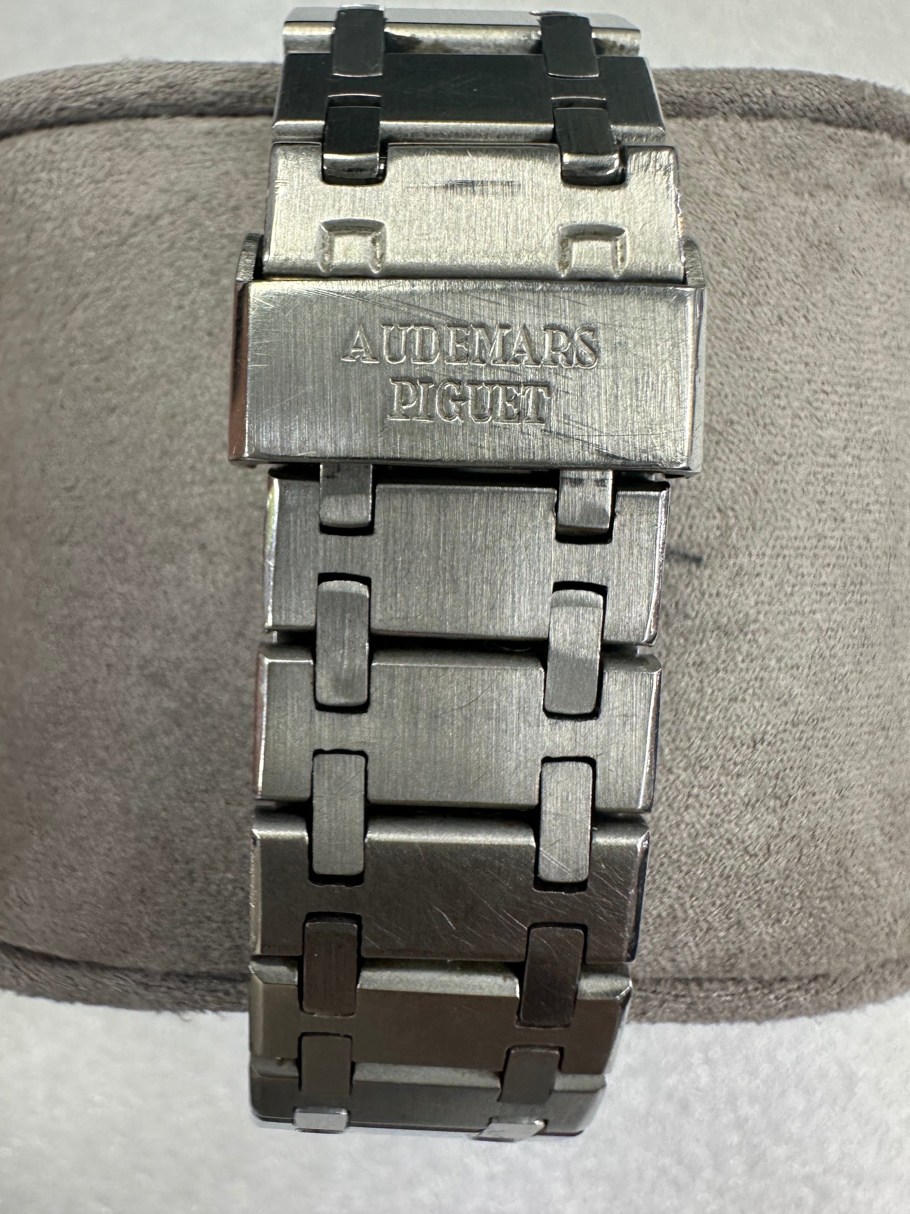 buckle_opened