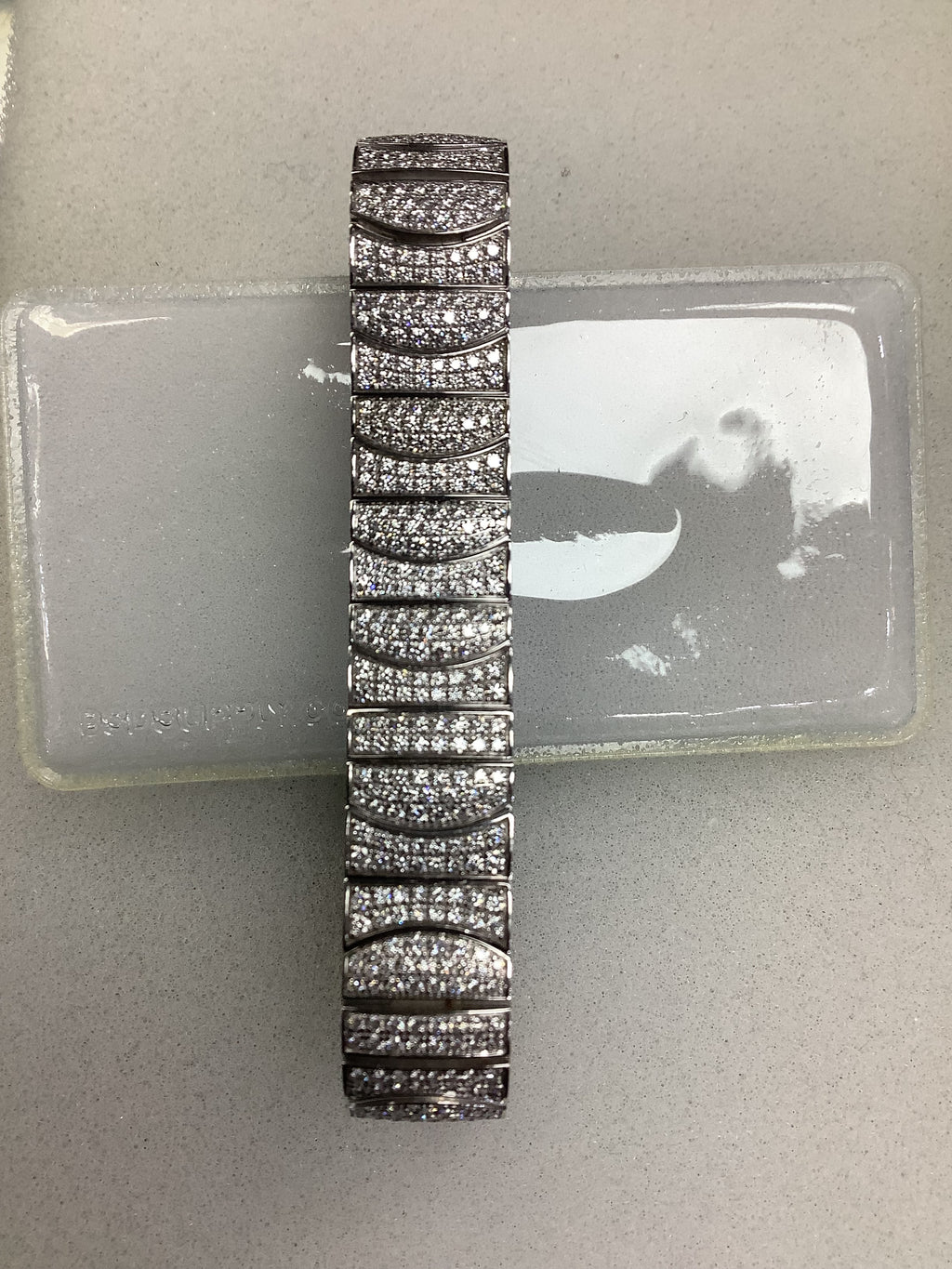 buckle_opened