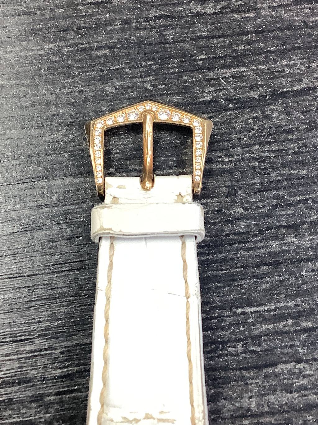 buckle_opened