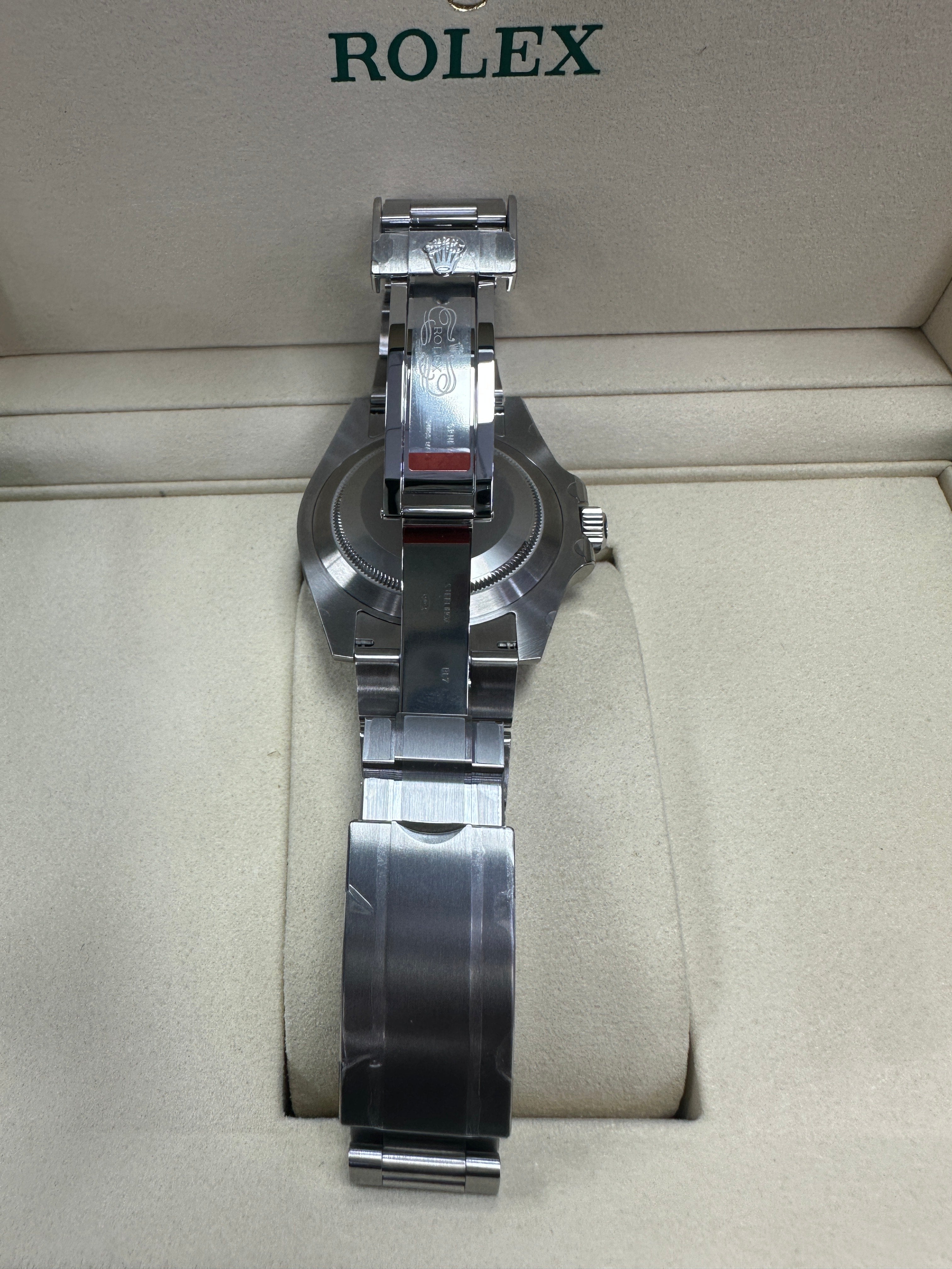 buckle_opened