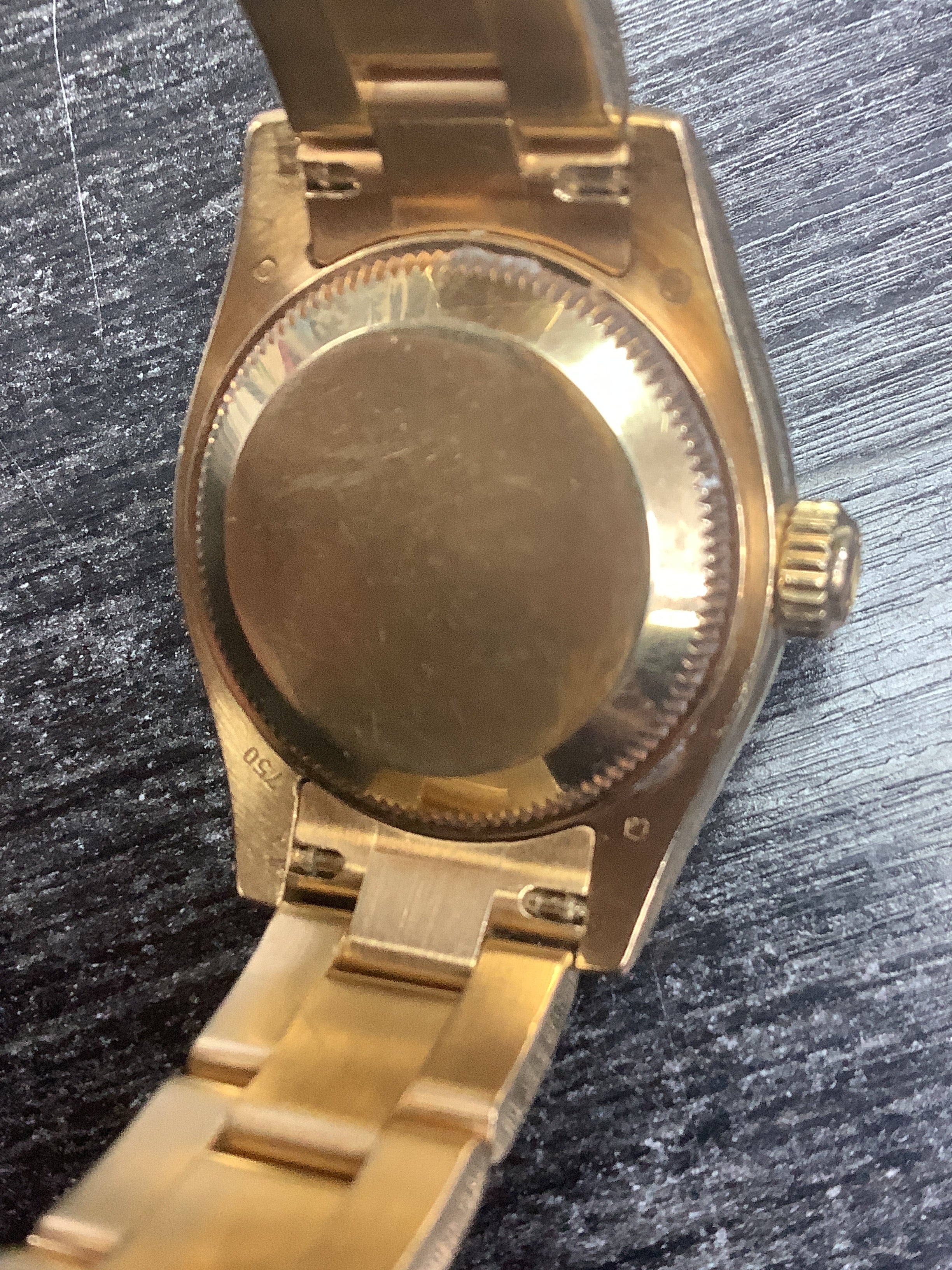 buckle_opened