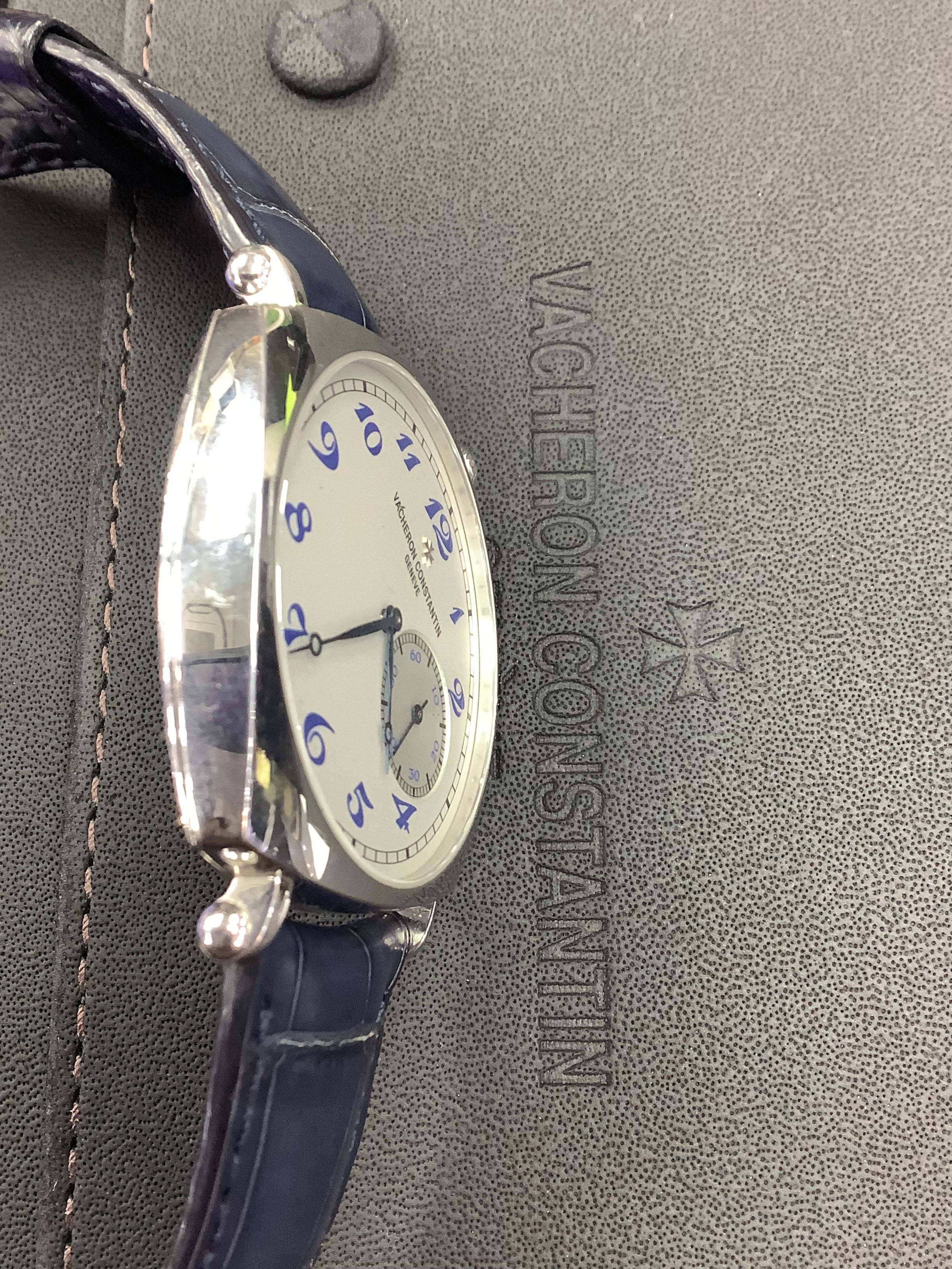 buckle_opened